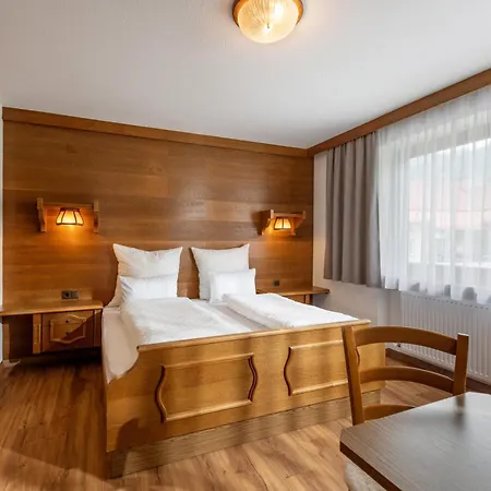 Gaestehaus Berta Bed & Breakfast 3*