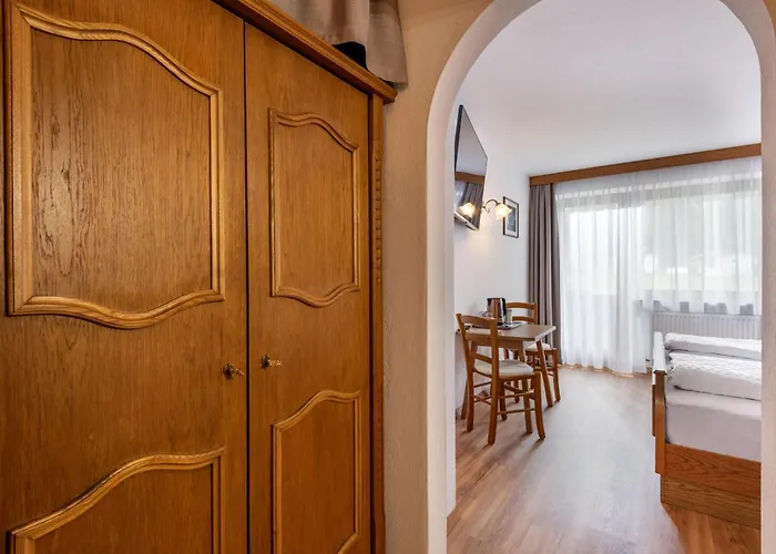 Gaestehaus Berta לינה וארוחת בוקר צל אם צילר