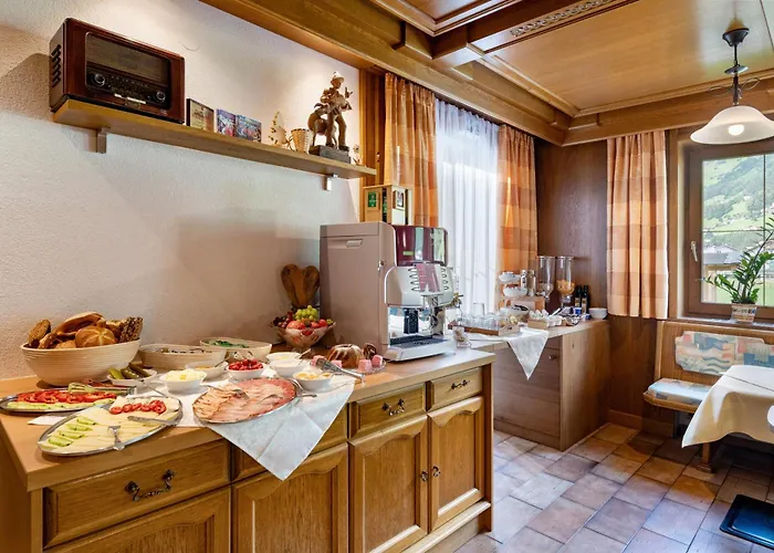 Gaestehaus Berta לינה וארוחת בוקר 3*