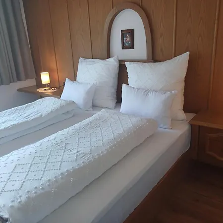 Bed & Breakfast Gaestehaus Berta *