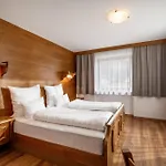 Alojamento de Acomodação e Pequeno-almoço Gaestehaus Berta 3*