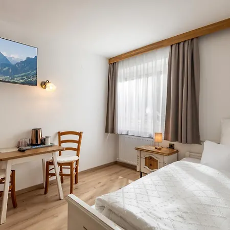 Gaestehaus Berta فندق مبيت وإفطار زيل أم زيلر
