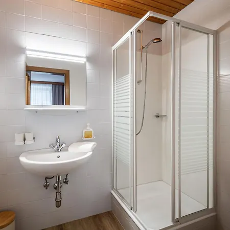 Gaestehaus Berta فندق مبيت وإفطار