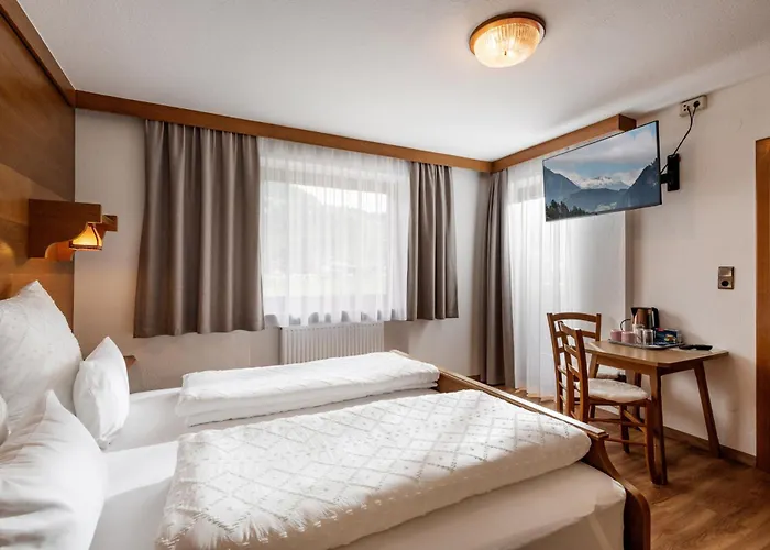 Gaestehaus Berta B&B 젤암질러